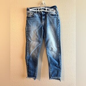 KanCan Signature, Buckle Exclusive.